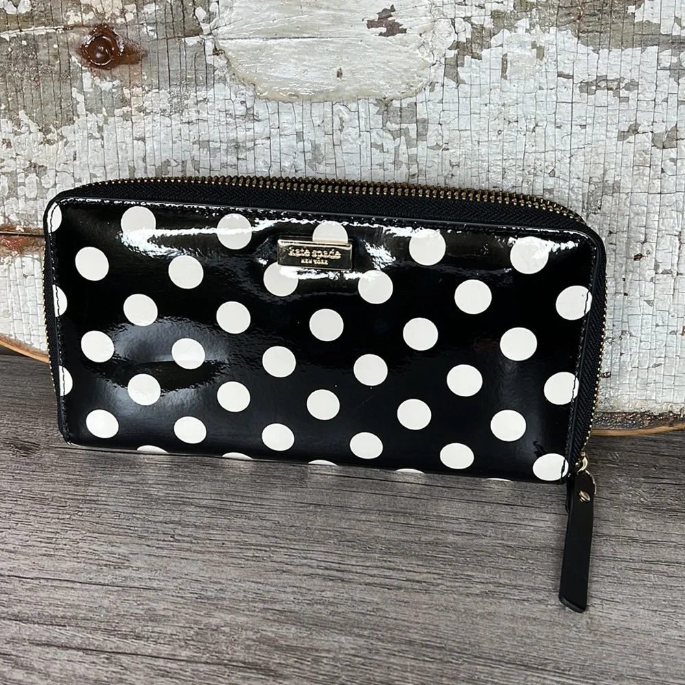 Like NEW Kate Spade Cedar Street Dot Lacey Wallet - Picture 1 of 6